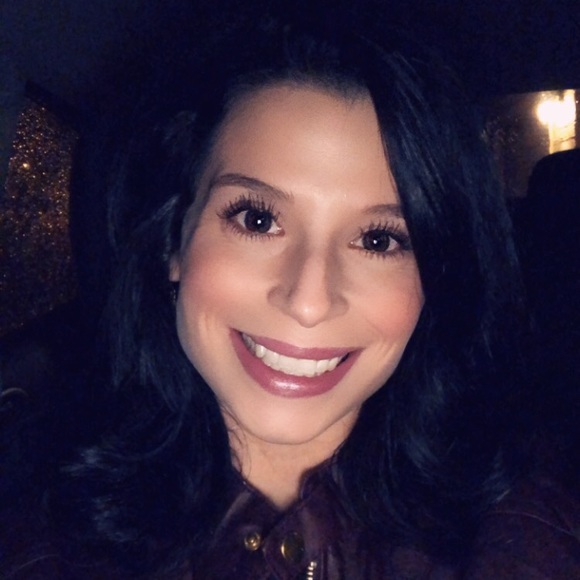 Meet your Posher, Randi - Picture 2 of 3